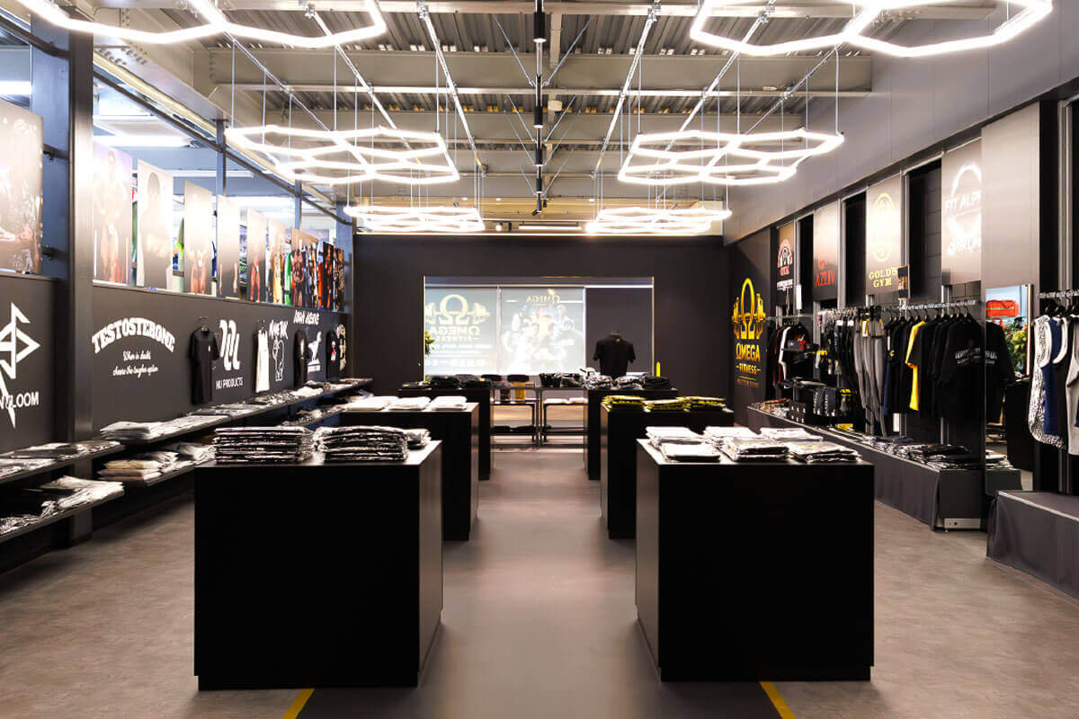 総合フィットネスショップ ΩMEGA FITNESS（オメガフィットネス）　店内